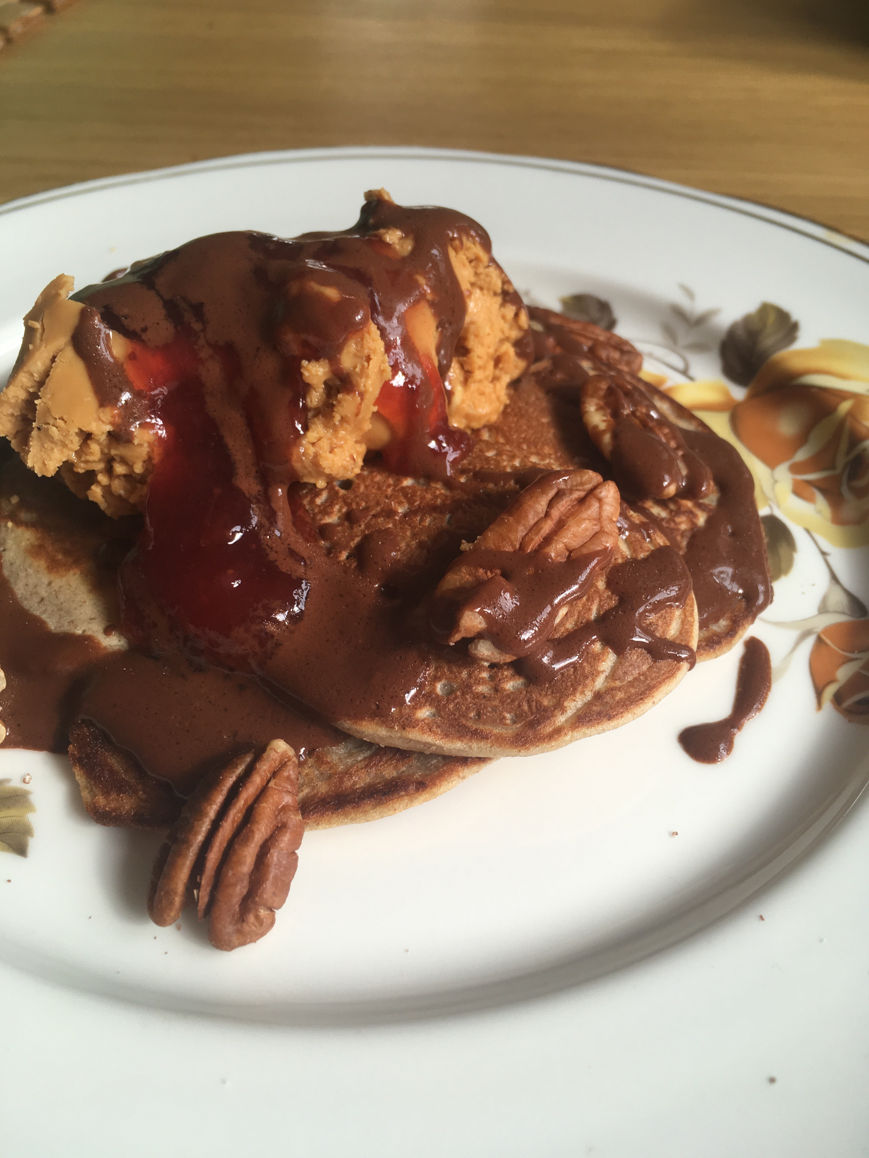  Beautiful cinnamon buckwheat (gluten, lactose & sugar free) pancakes